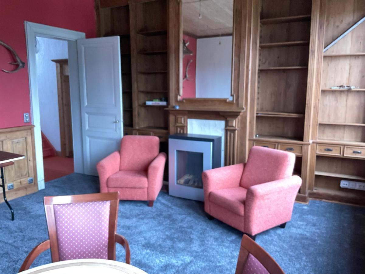 Oy Appartement Izegem Buitenkant foto